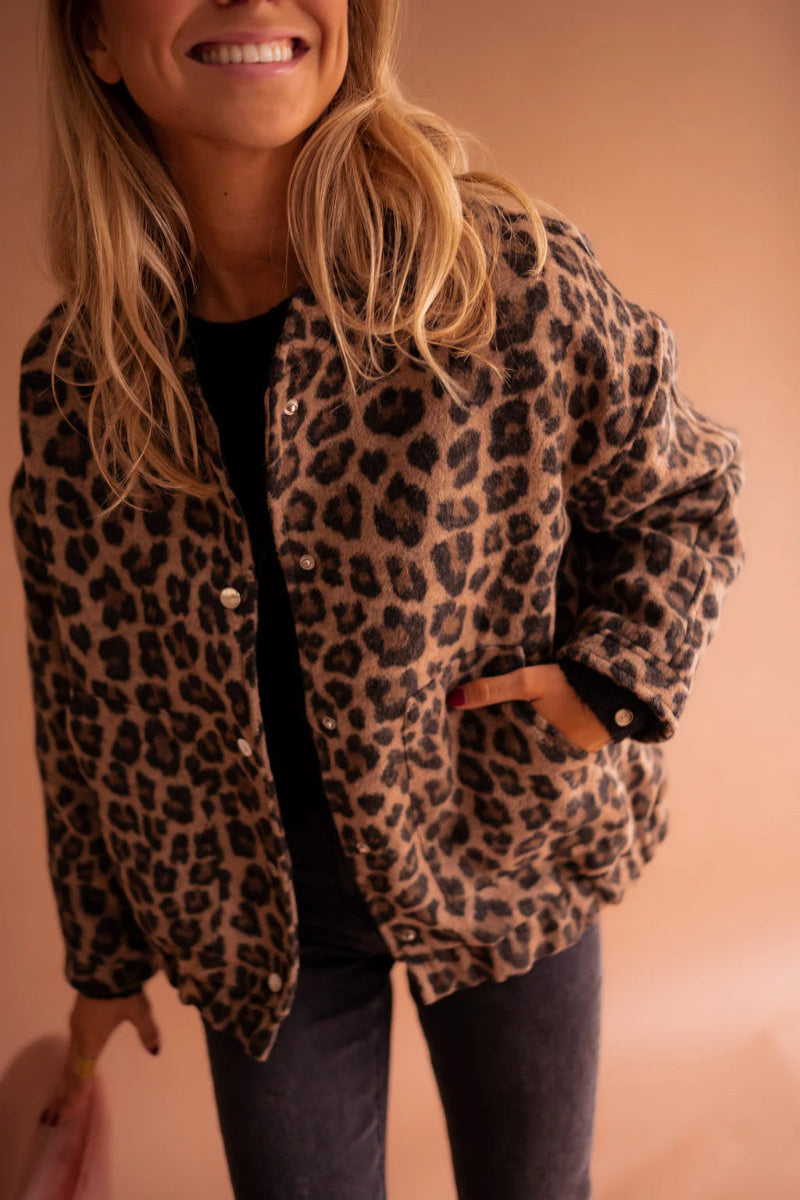 Alana - The leopard jacket