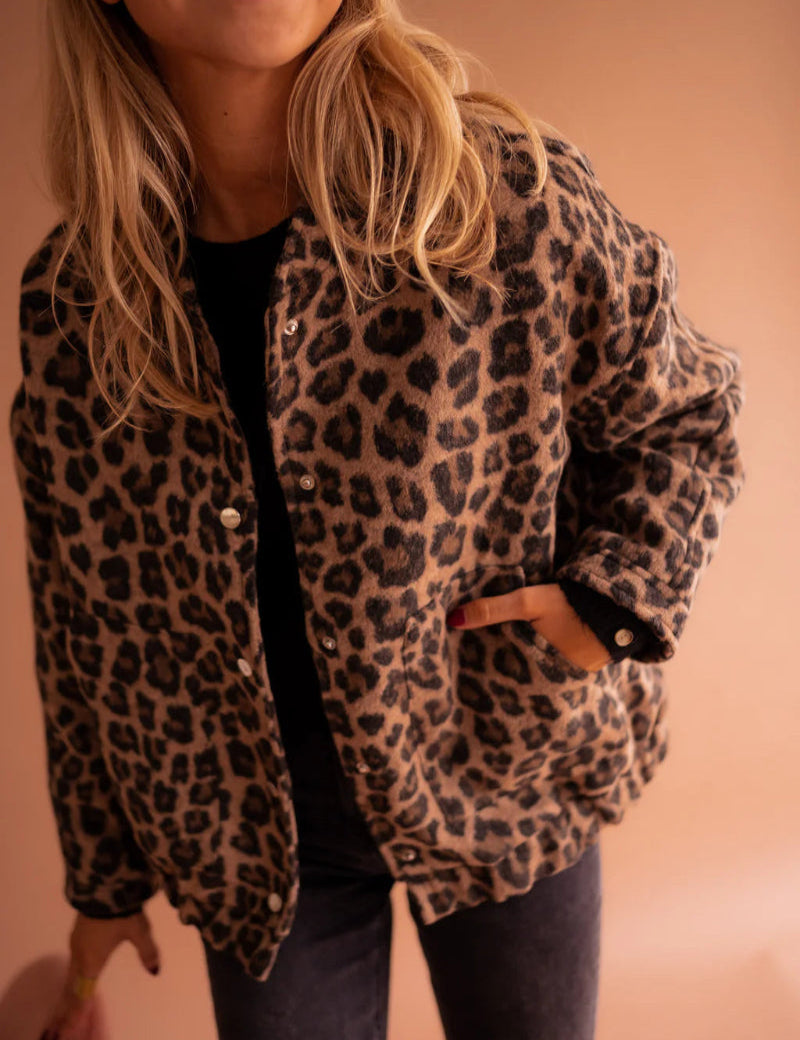 Alana - The leopard jacket