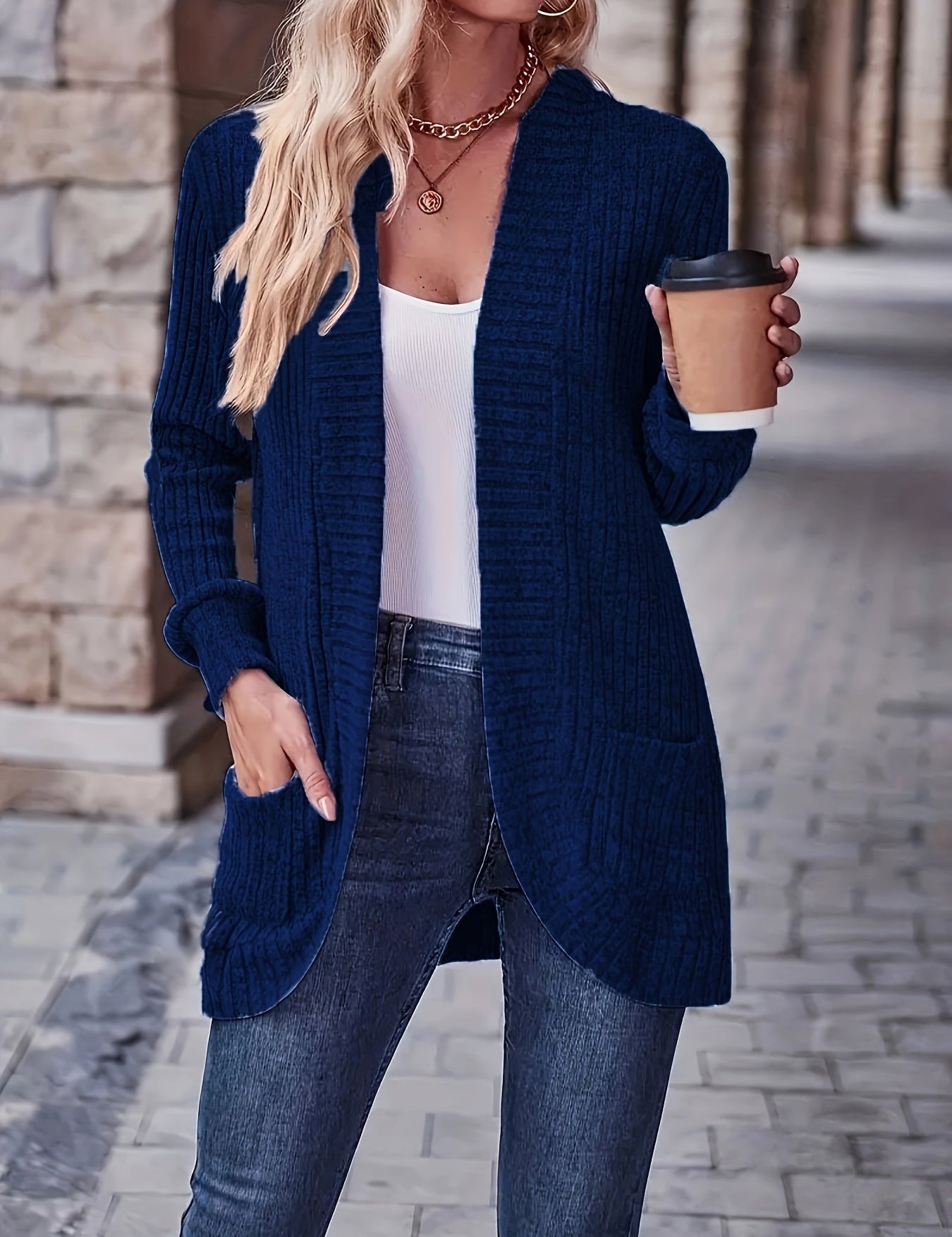 Valmai - Elegant Cardigan